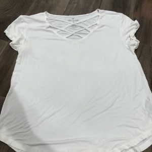 Size Medium. American Eagle T-shirt with Lace Detailing.